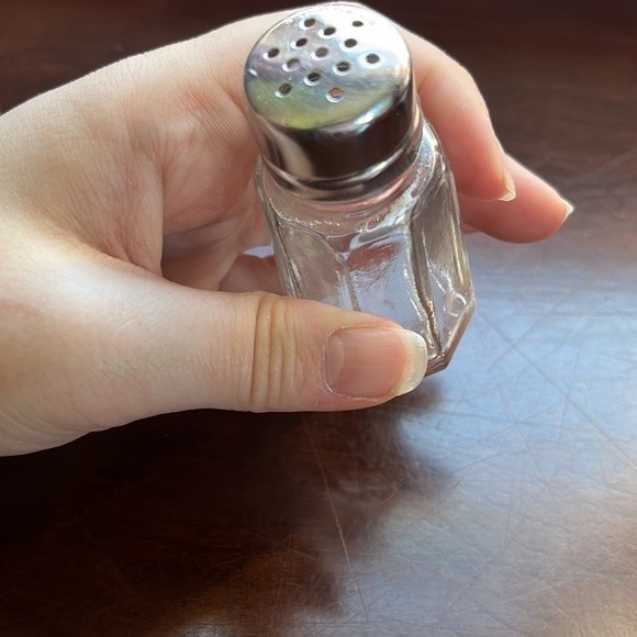 Gemco Salt and Pepper Shakers 251-G with Stainless Steel Lids 18-8 - Picture 3 of 6